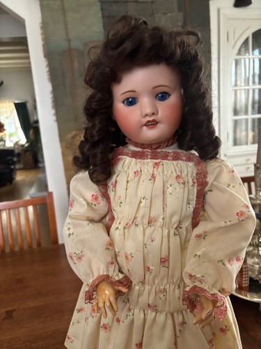 Antique french doll sfbj - antique,